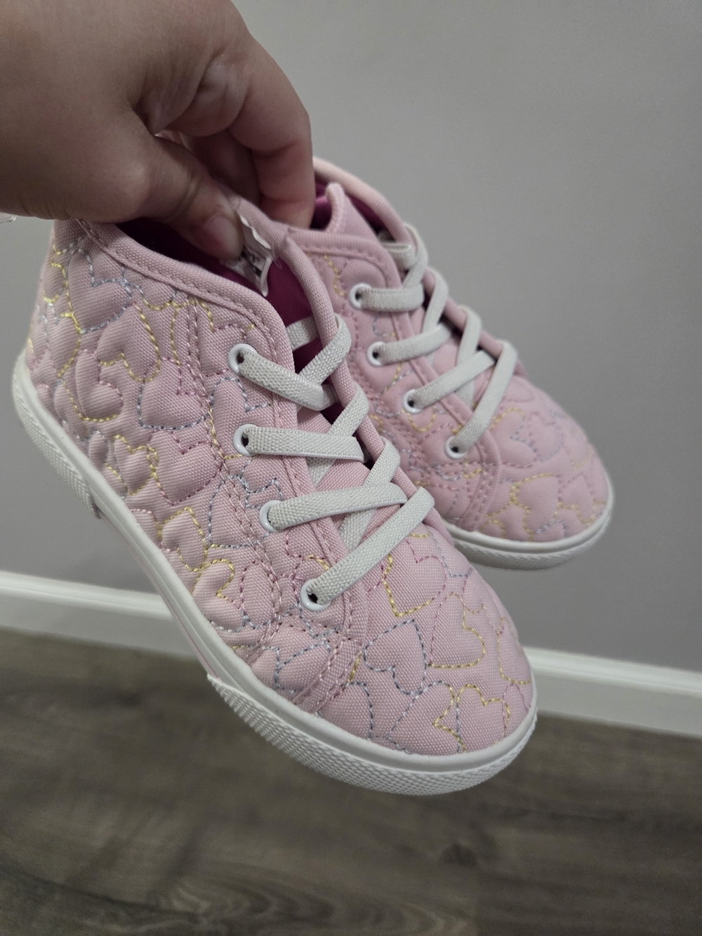 Carter's Girls Light Pink Quilted Heart Lace-Up Sneakers Size 11 NWT - Picture 4 of 6